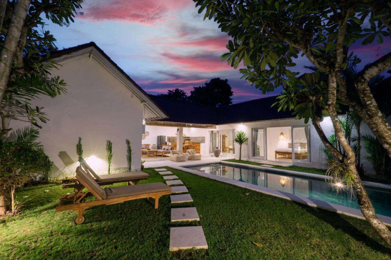 Villa Pagu Seminyak Exterior foto